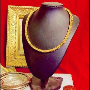 Vintage Sarah Coventry Gold Solid Necklace